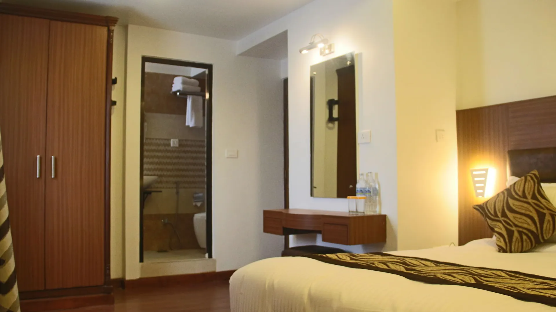 Hotel Shreesu